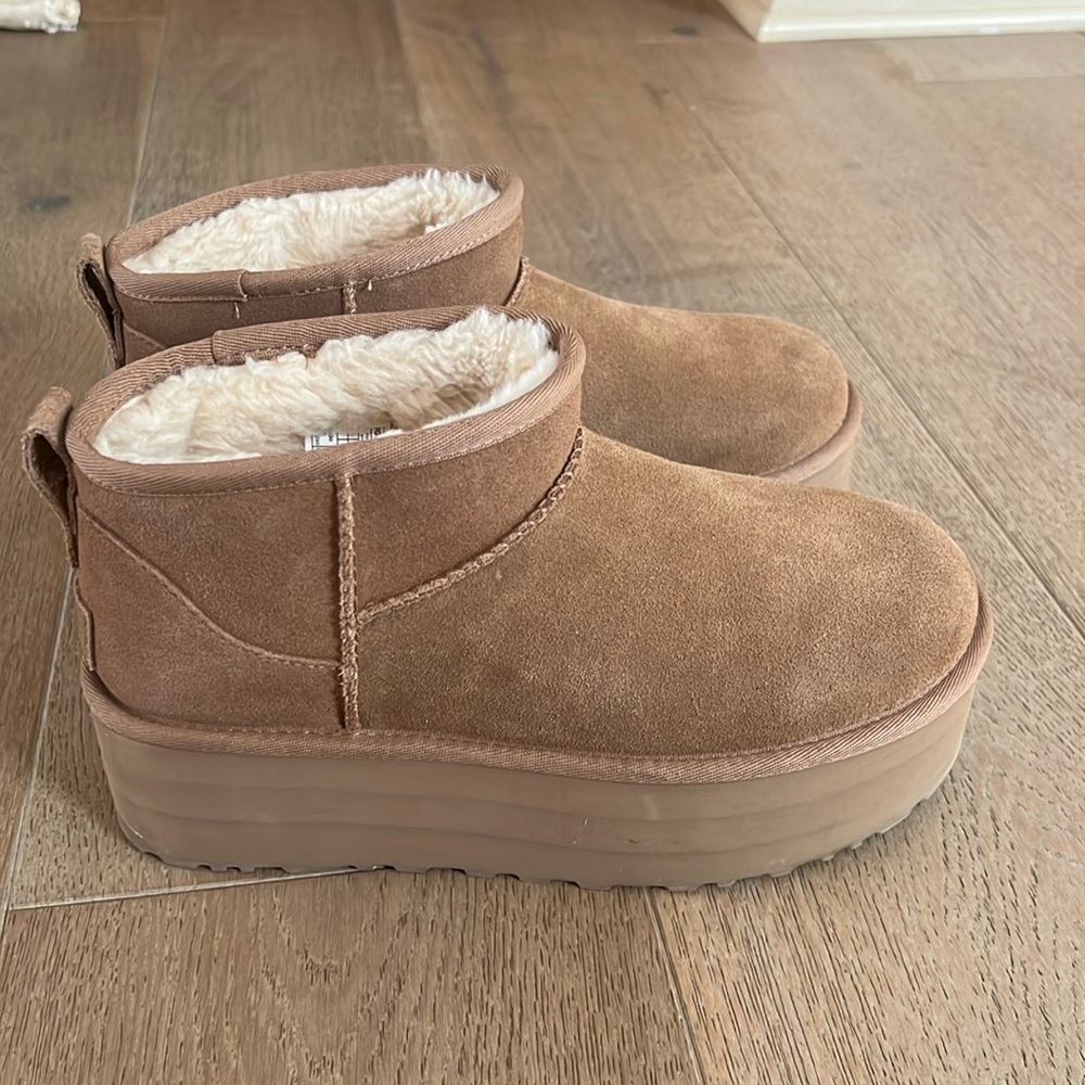 UGG Classic Ultra Mini Platform Boot